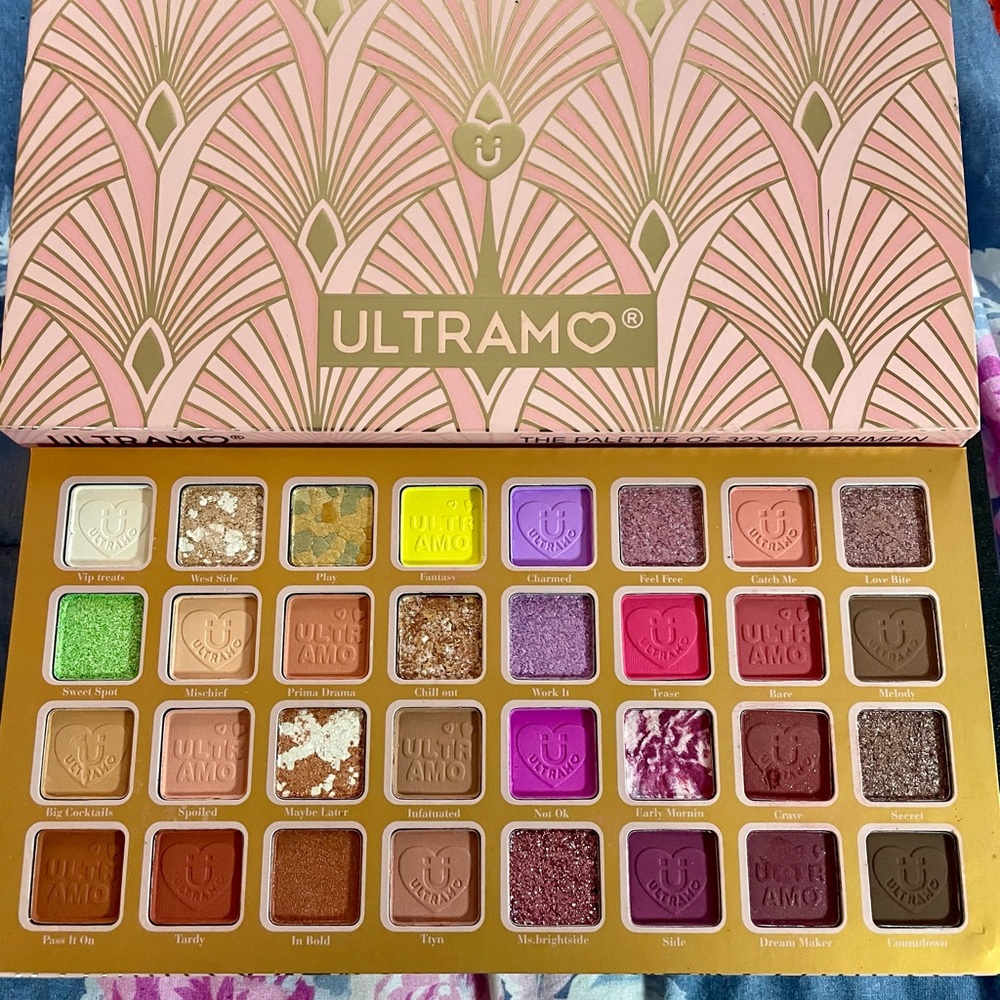 Eyeshadow Palette - Vibrant Multi-Color Collection